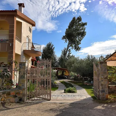Apartment Nikiti Spathies - Double Bedroom Sofita