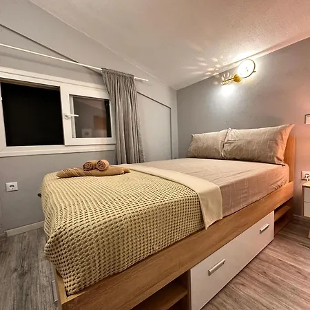 Apartment Nikiti Spathies - Double Bedroom Sofita