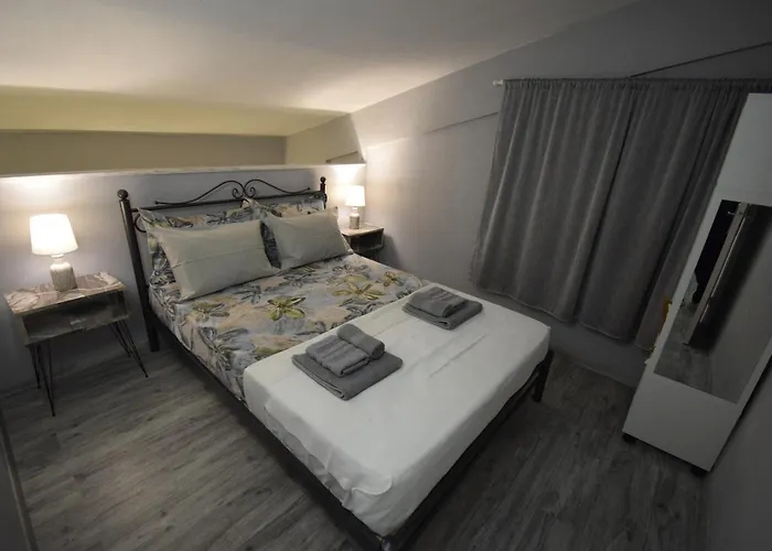 Nikiti Spathies - Double Bedroom Sofita Калогрия