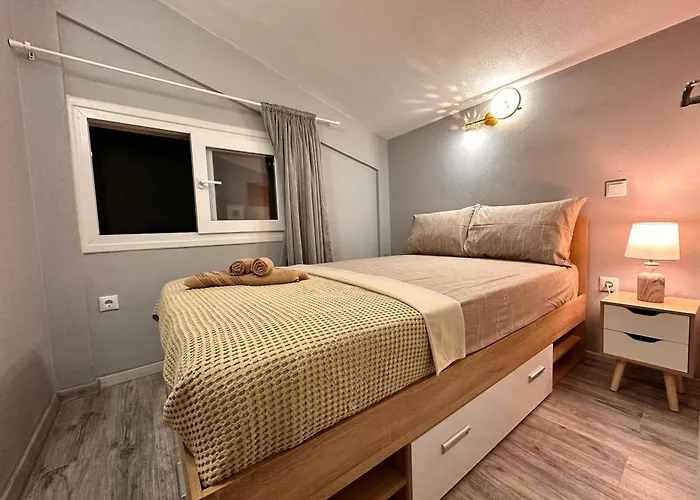 Апартаменты Nikiti Spathies - Double Bedroom Sofita
