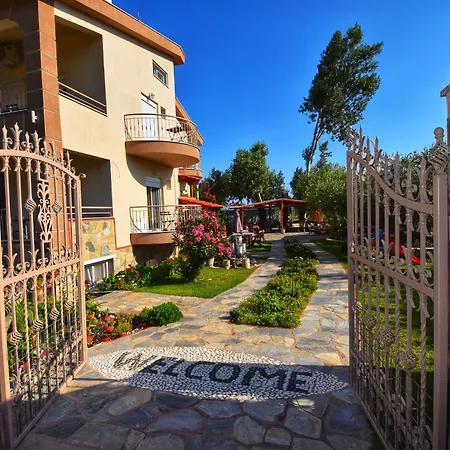 Nikiti Spathies - Double Bedroom Sofita Lägenhet